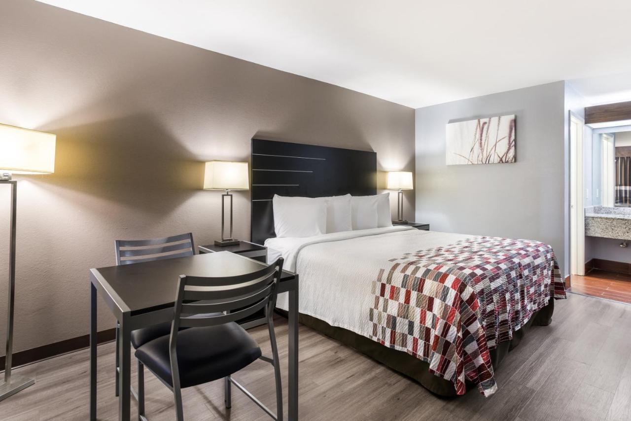 Red Roof Inn & Suites Athens, Al מראה חיצוני תמונה