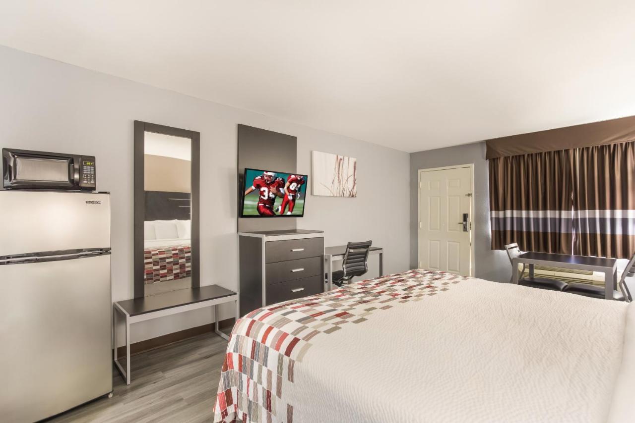Red Roof Inn & Suites Athens, Al מראה חיצוני תמונה