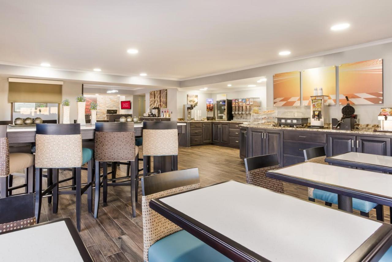 Red Roof Inn & Suites Athens, Al מראה חיצוני תמונה