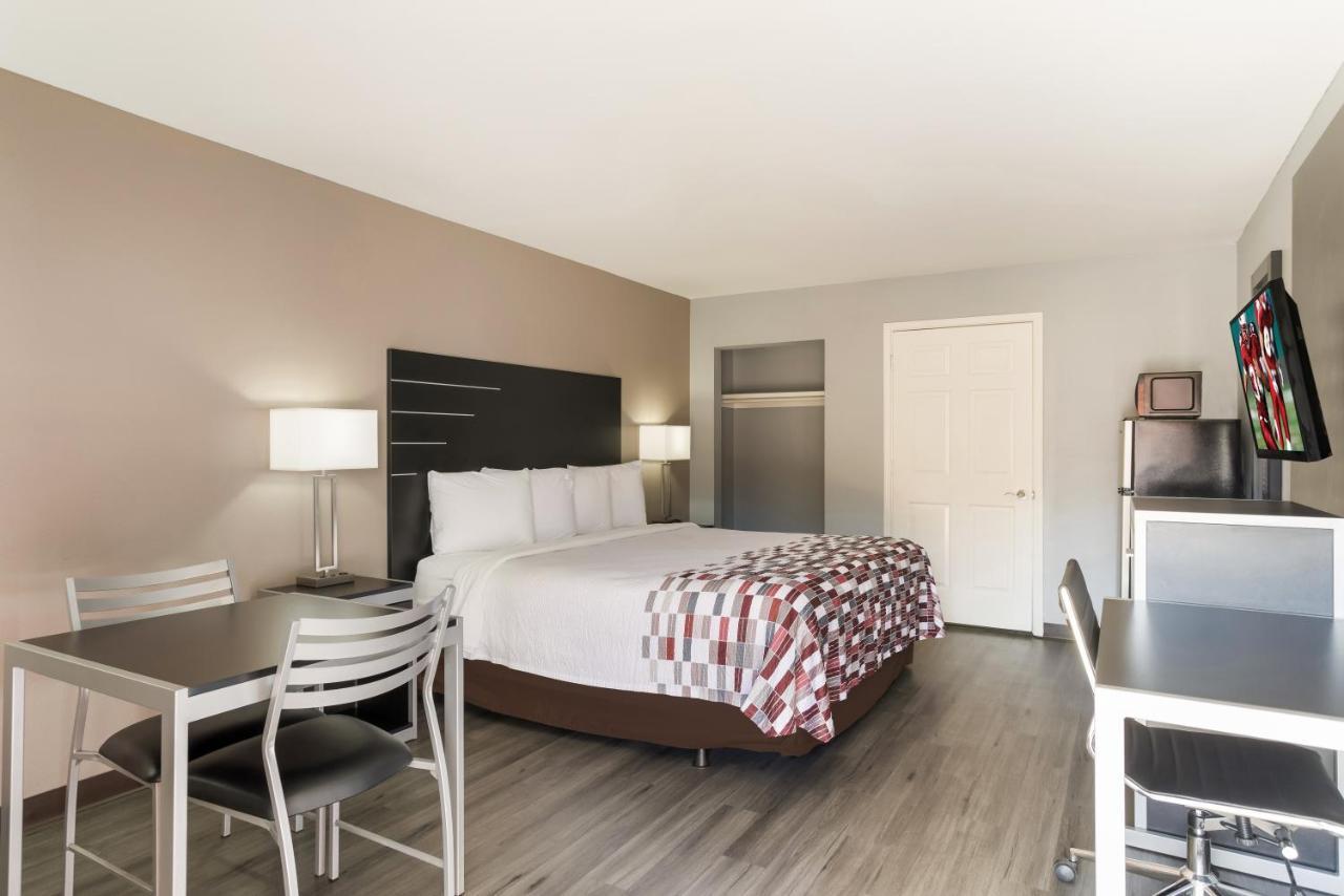 Red Roof Inn & Suites Athens, Al מראה חיצוני תמונה